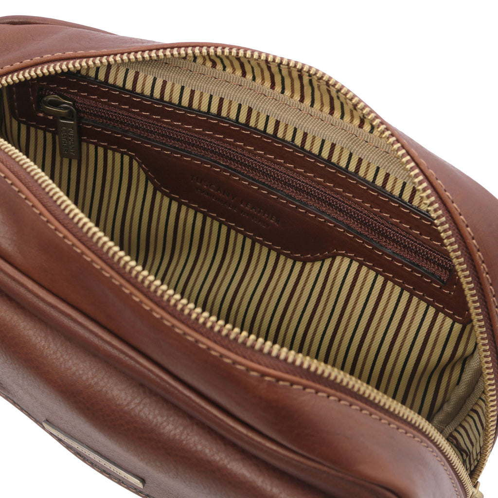 IVAN Leather Handy Wrist bag